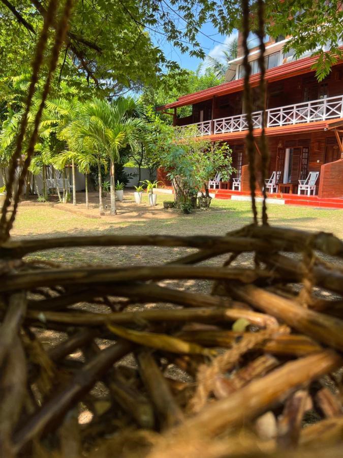 Wood Lodge Mirissa Exterior photo