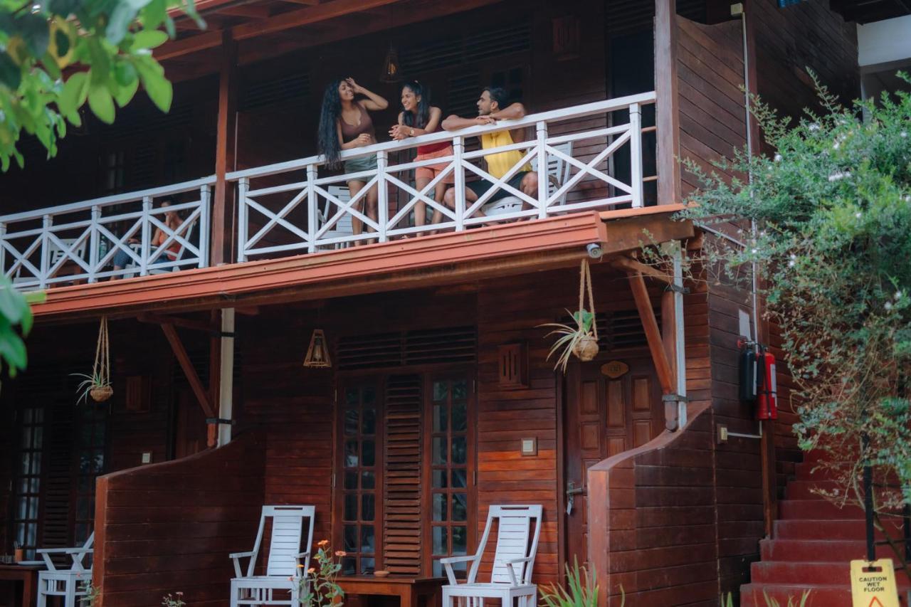 Wood Lodge Mirissa Exterior photo